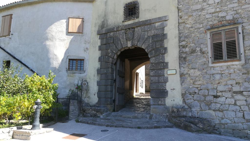 Apartment Bastion Buzet Bagian luar foto